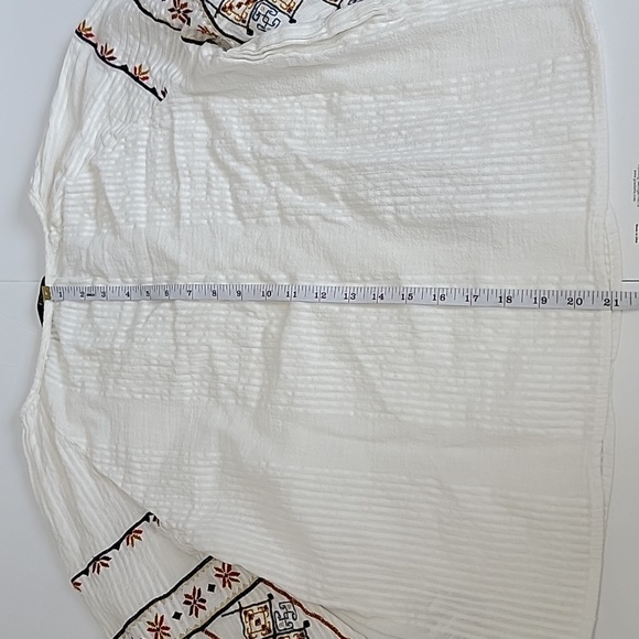 ZARA LONG SLEEVE WHITE TOP/ SIZE S. - Picture 6 of 10